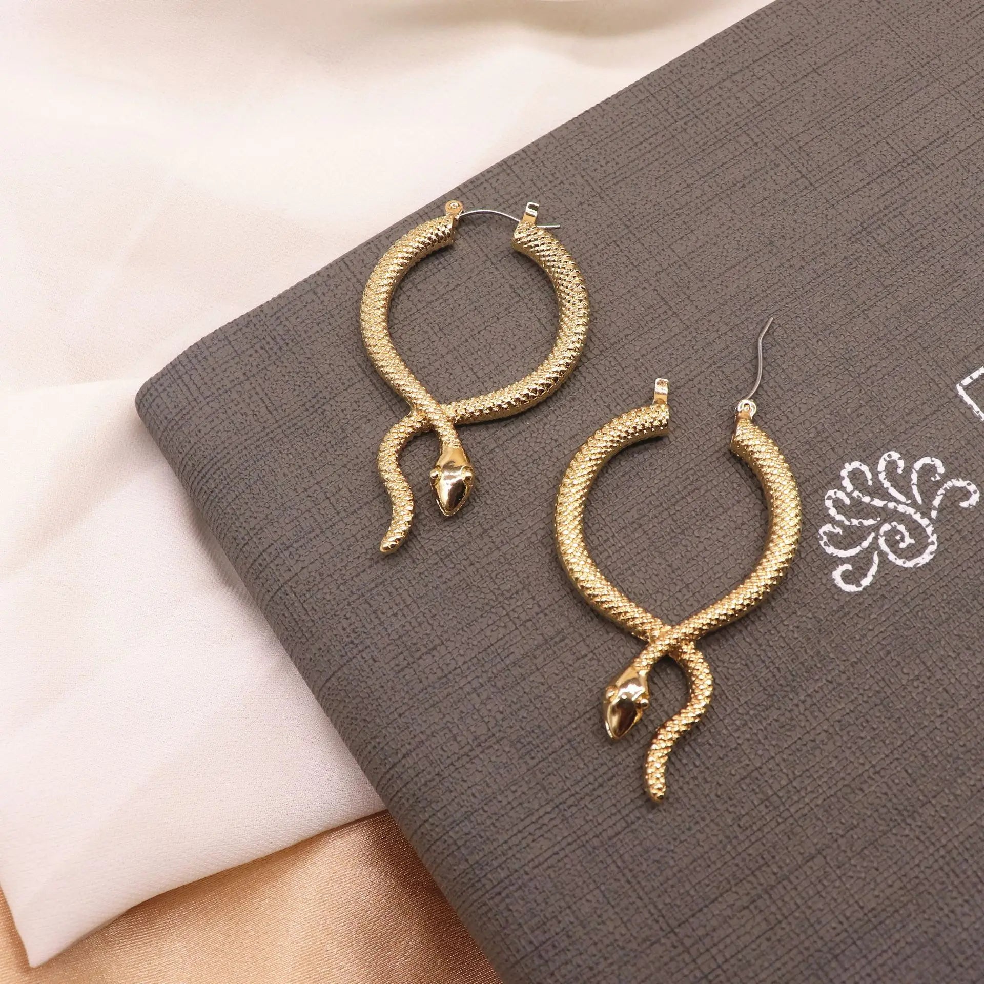 He25986a8a530472caa19d573efe369550